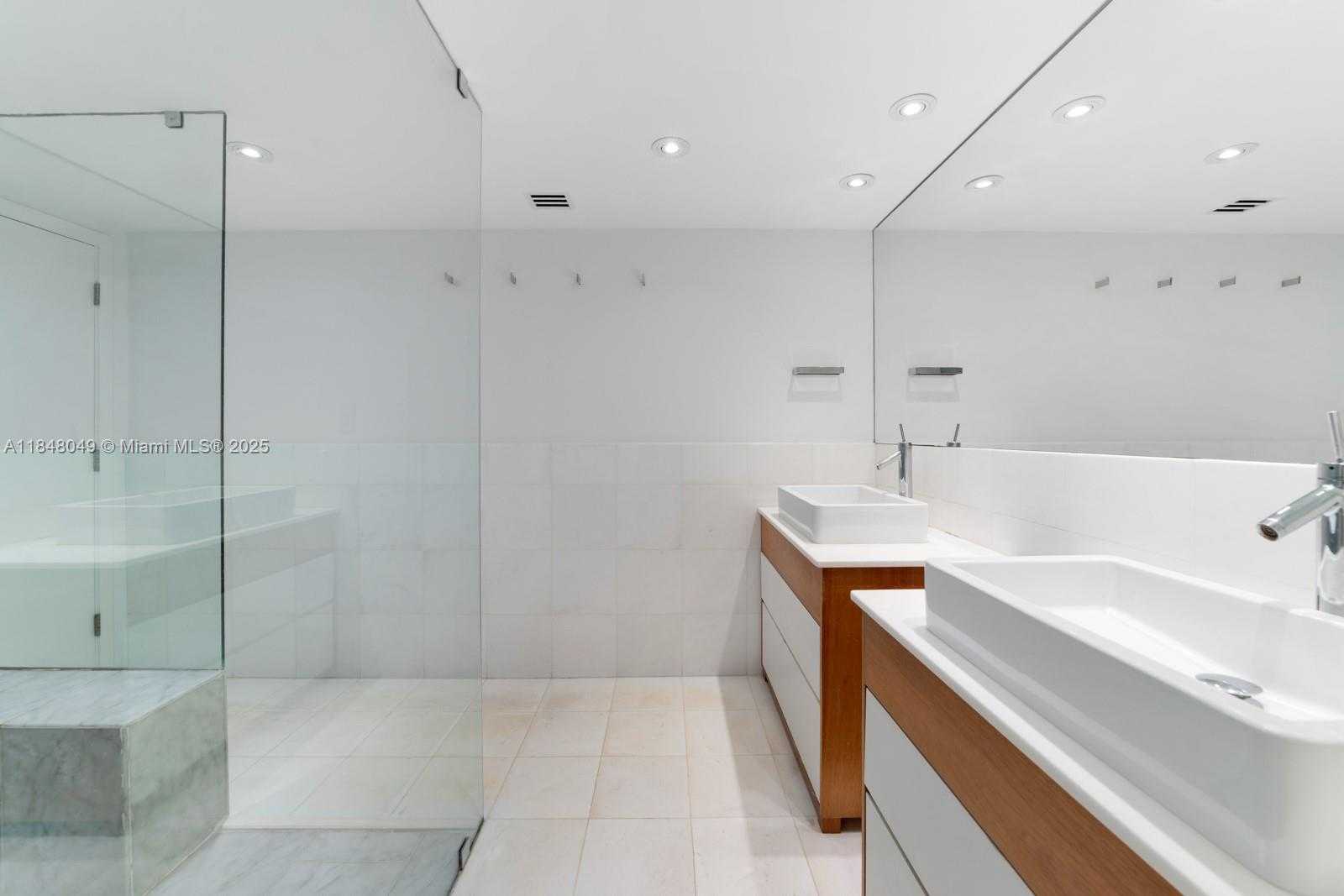 Small Image of 1121 CRANDON BLVD #F702, Key Biscayne Number 18