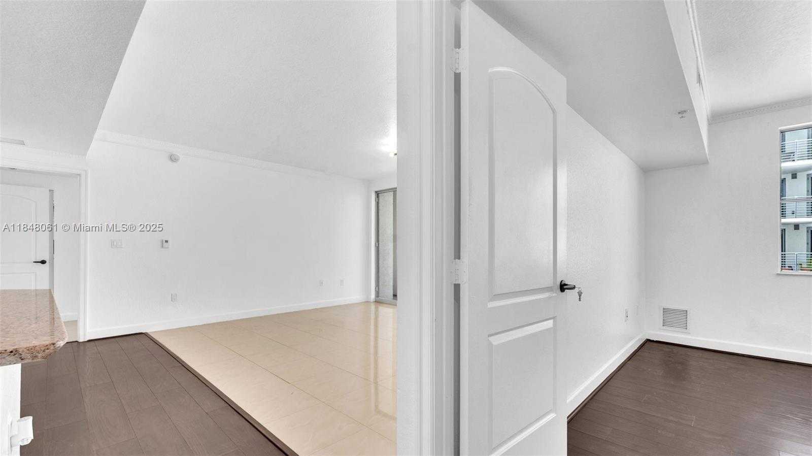 Small Image of 1830 RADIUS DR #405, Hollywood Number 15