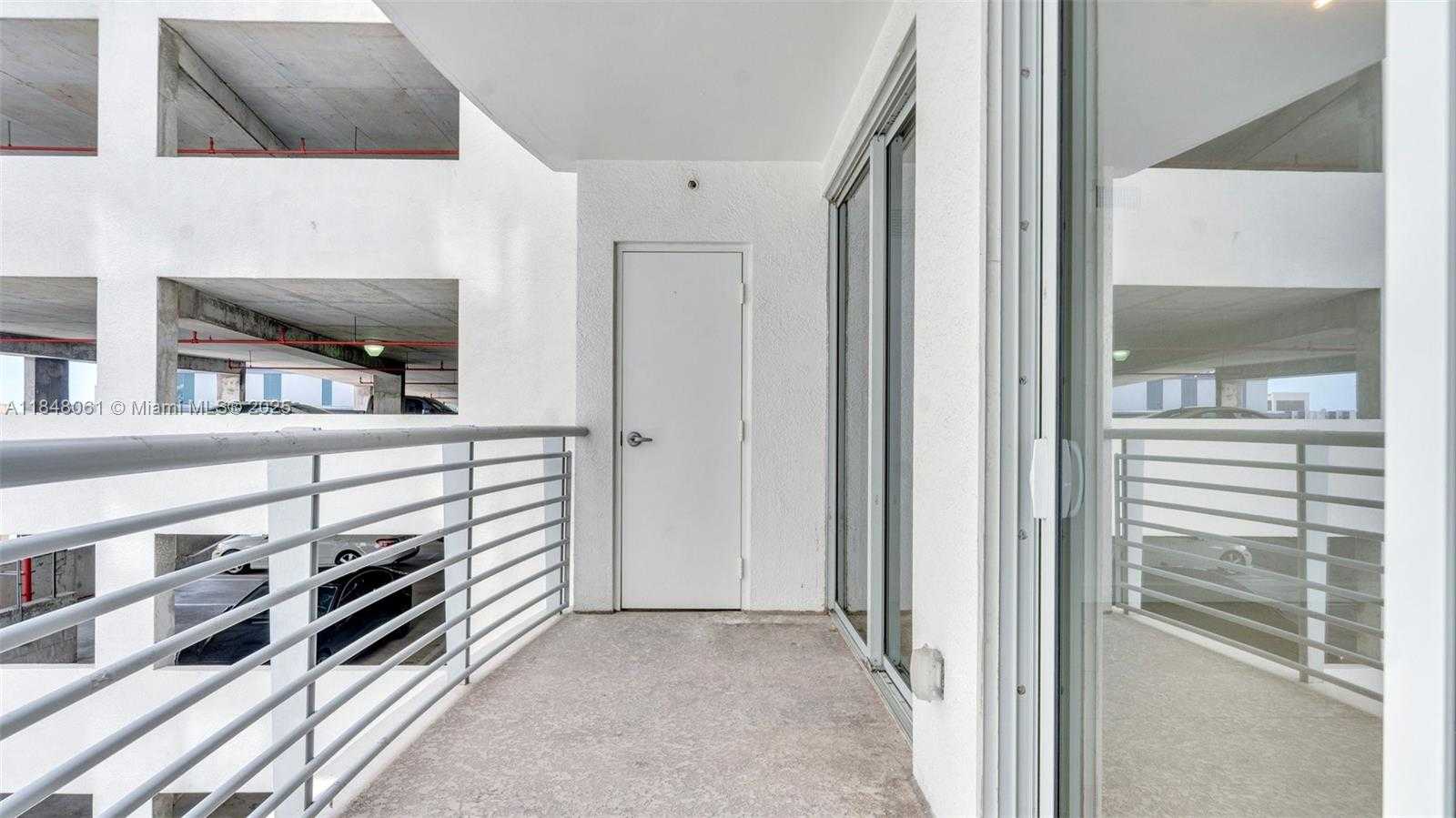 Small Image of 1830 RADIUS DR #405, Hollywood Number 17