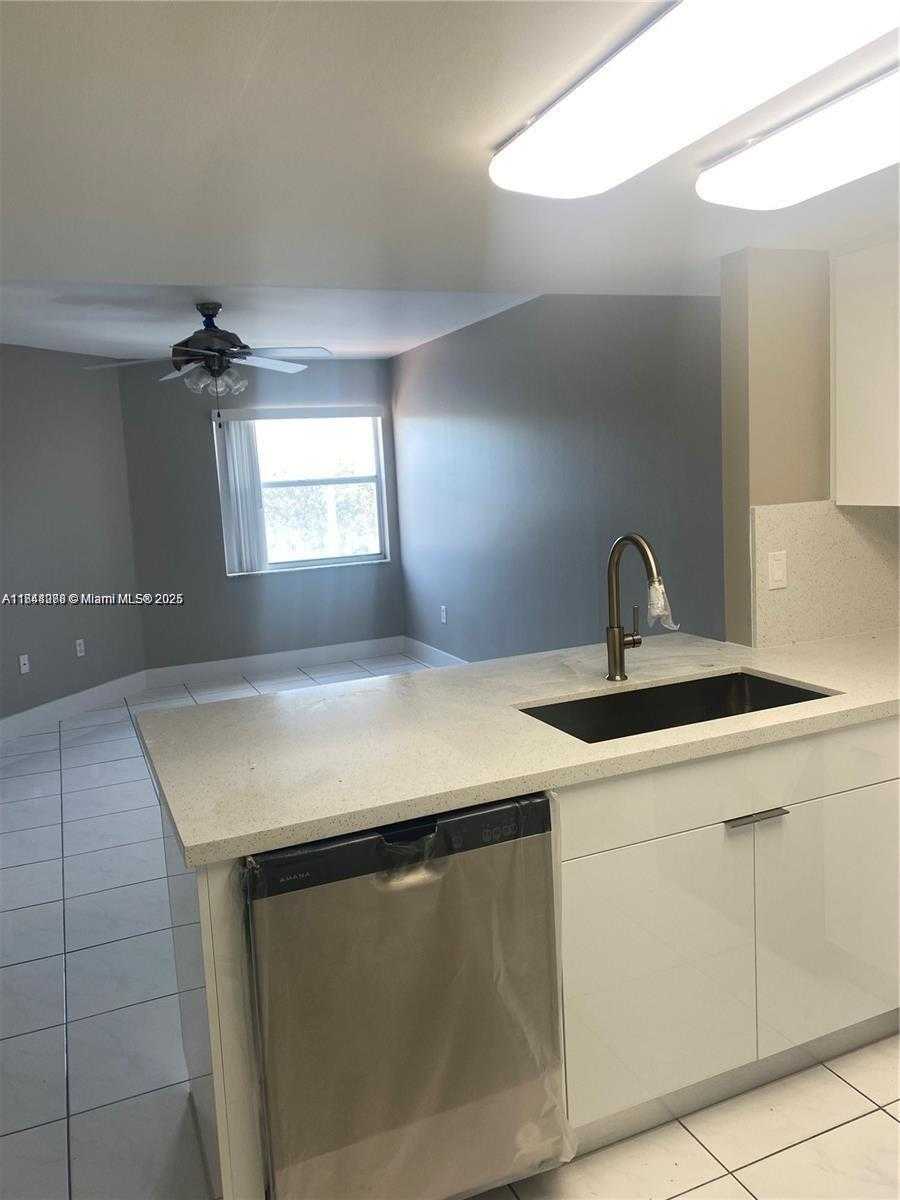 Small Image of 1368 NORTH WEST 24TH AVE #1368, Miami Number 5