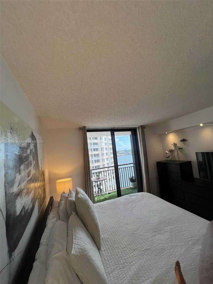 Small Image of 540 BRICKELL KEY DR #1524, Miami Number 17