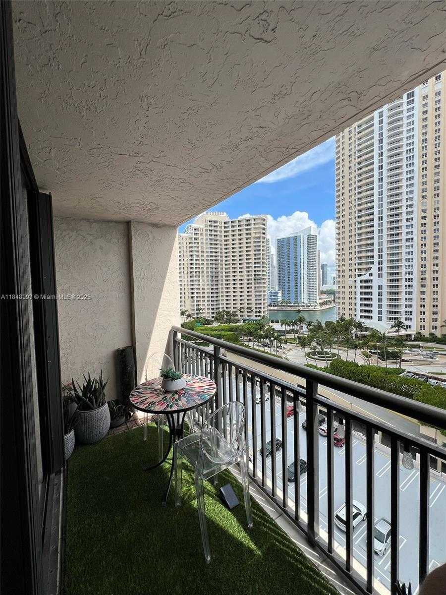 Small Image of 540 BRICKELL KEY DR #1524, Miami Number 21