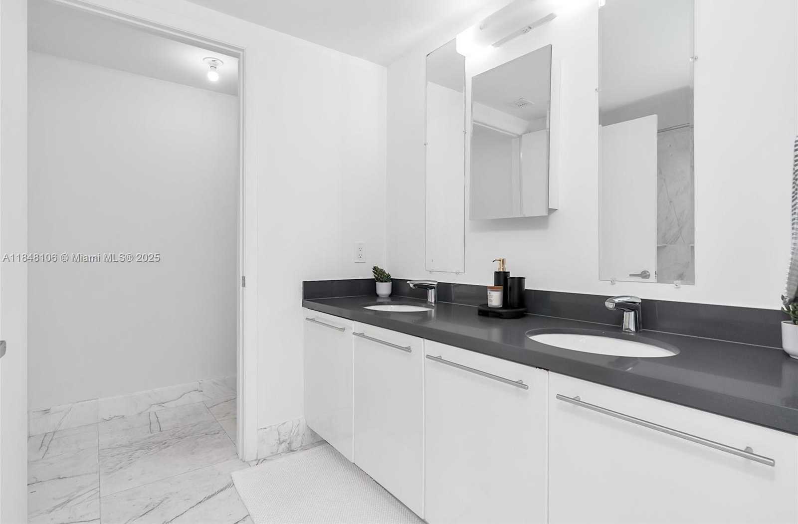 Small Image of 90 SOUTH WEST 3RD ST #TH506, Miami Number 26