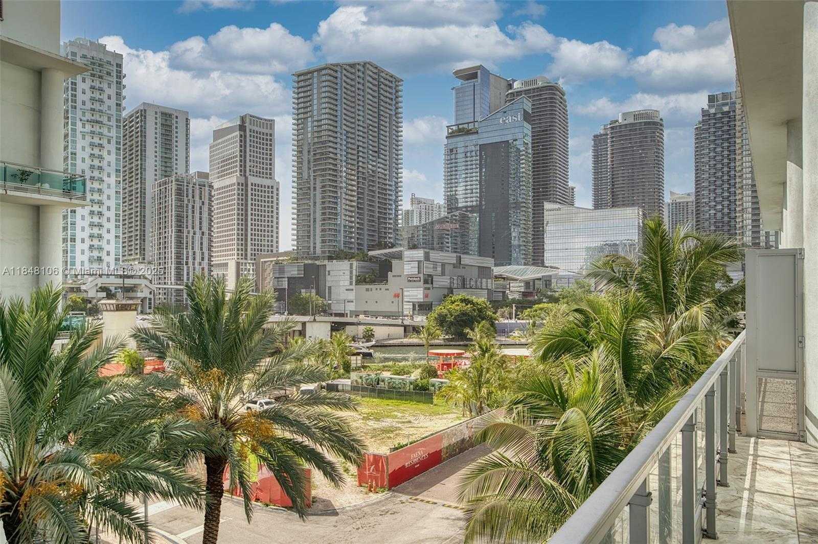 Small Image of 90 SOUTH WEST 3RD ST #TH506, Miami Number 31