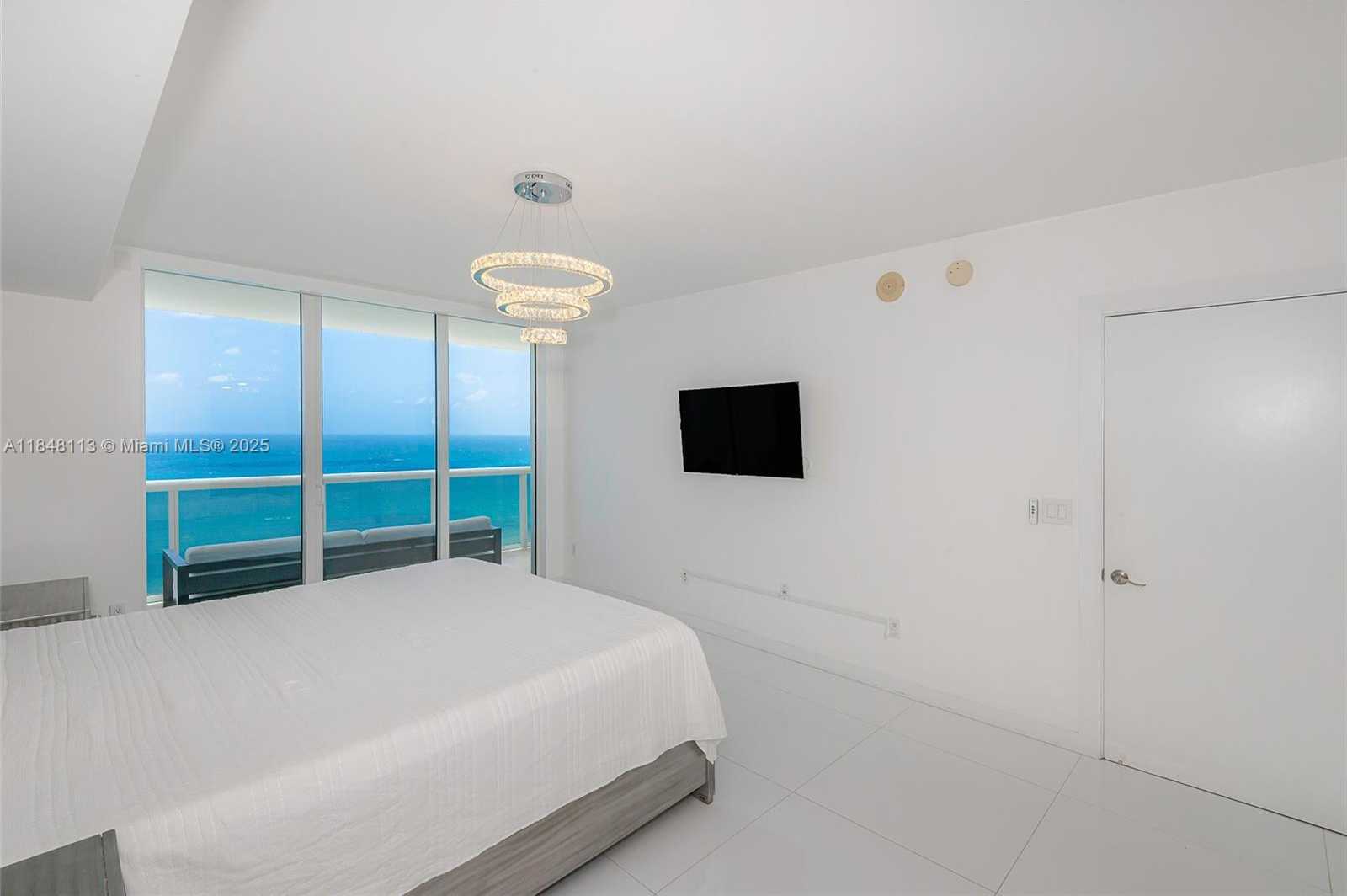 Small Image of 1850 SOUTH OCEAN DR #2702, Hallandale Beach Number 16