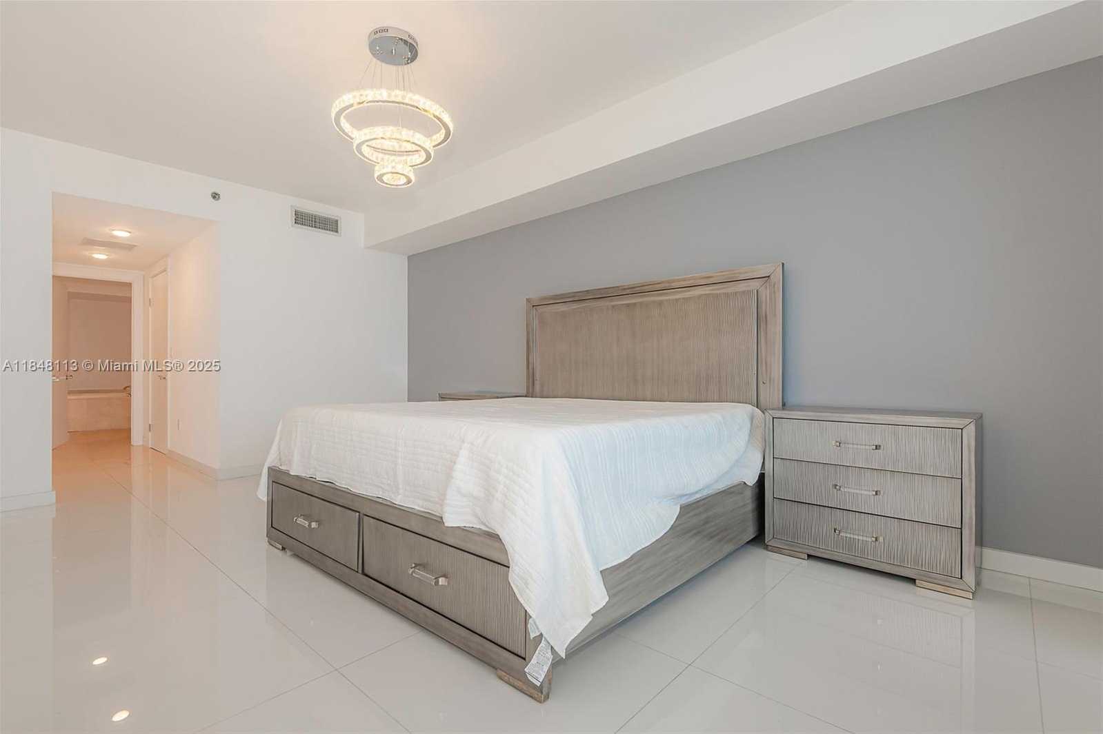 Small Image of 1850 SOUTH OCEAN DR #2702, Hallandale Beach Number 17