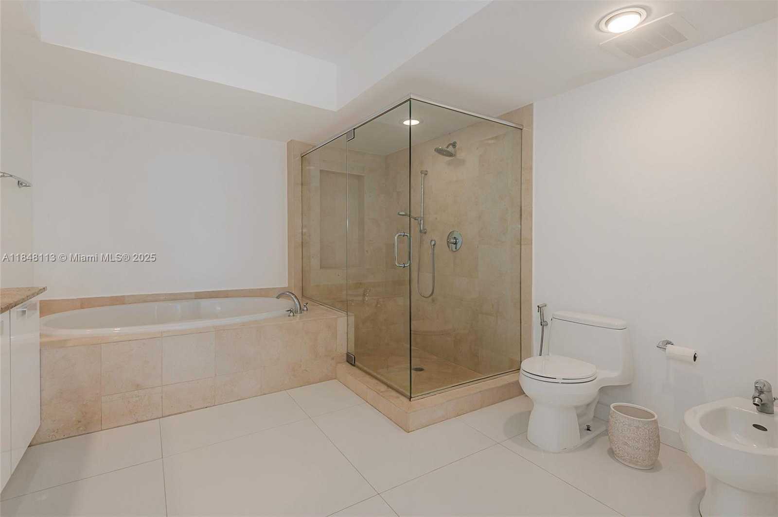 Small Image of 1850 SOUTH OCEAN DR #2702, Hallandale Beach Number 20