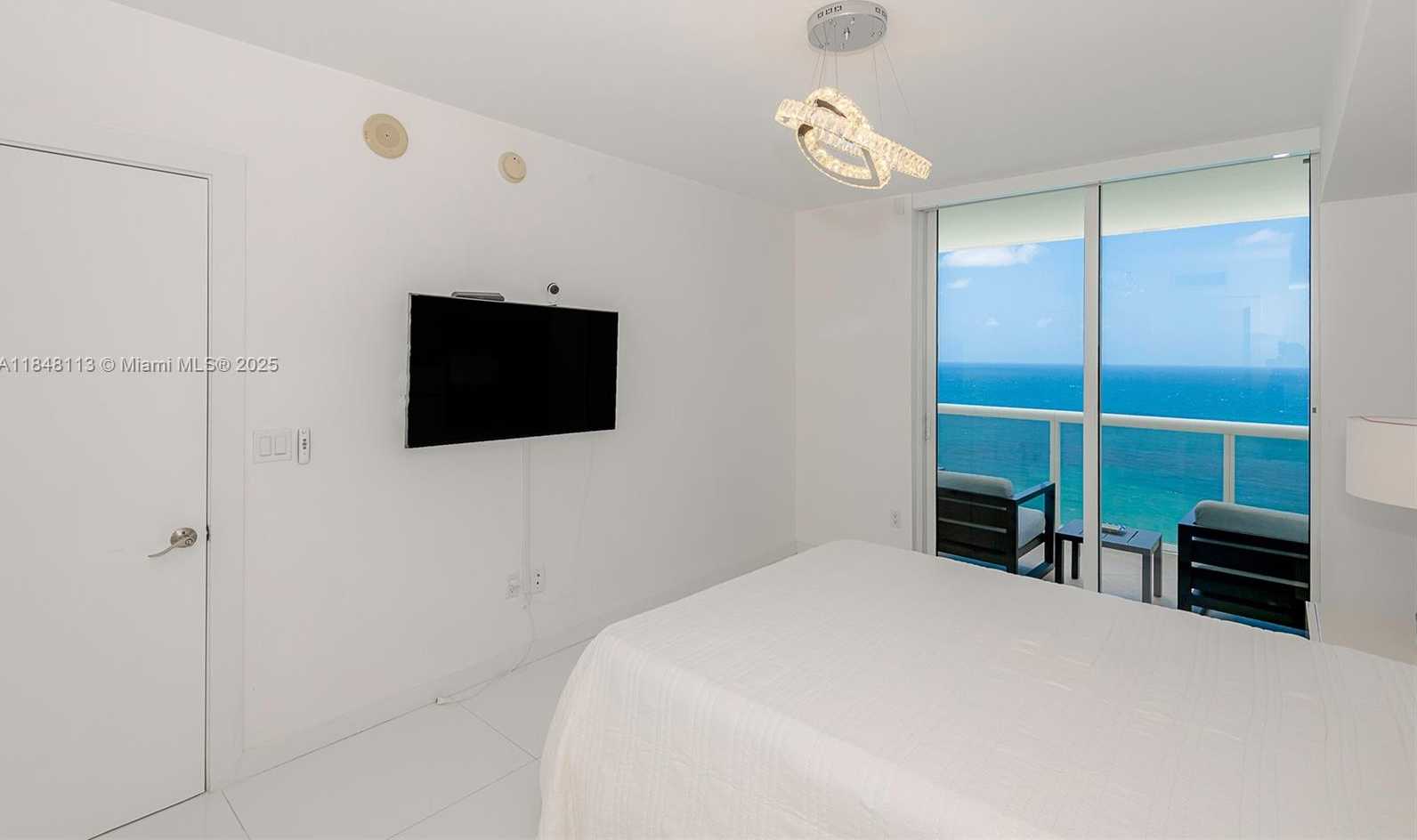 Small Image of 1850 SOUTH OCEAN DR #2702, Hallandale Beach Number 22