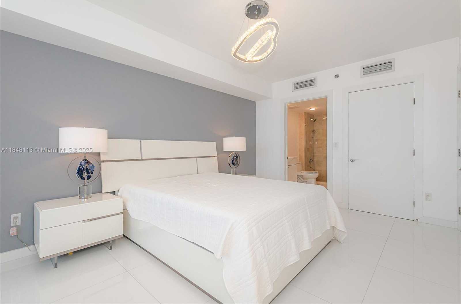 Small Image of 1850 SOUTH OCEAN DR #2702, Hallandale Beach Number 24