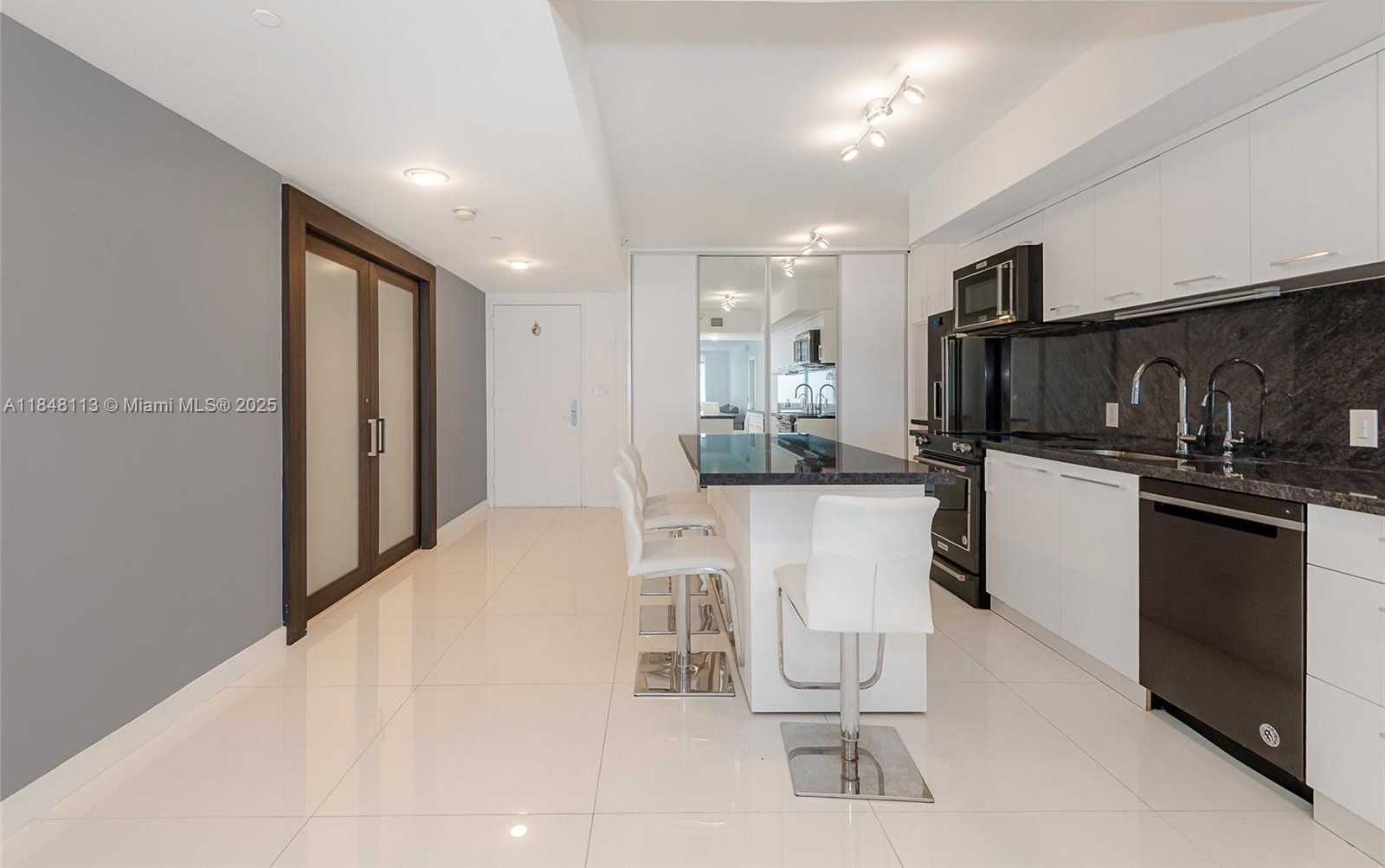 Small Image of 1850 SOUTH OCEAN DR #2702, Hallandale Beach Number 8
