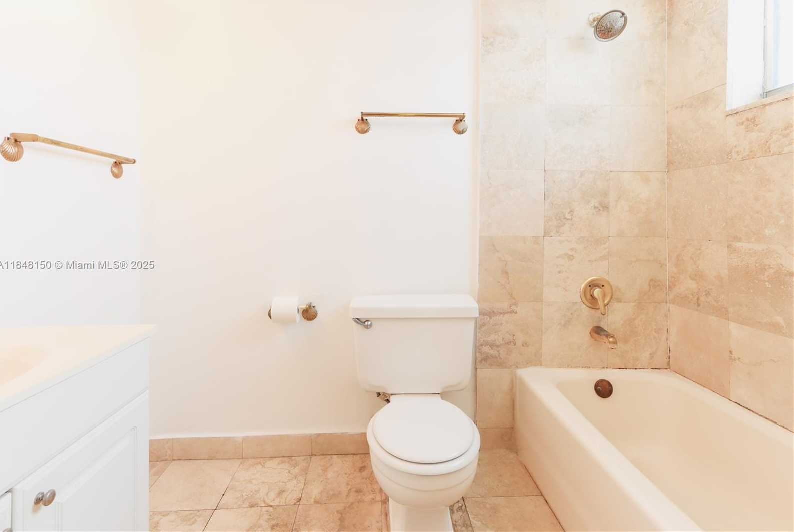 Small Image of 6900 BAY DR #3I, Miami Beach Number 11