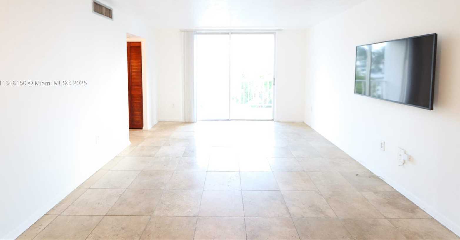 Small Image of 6900 BAY DR #3I, Miami Beach Number 3