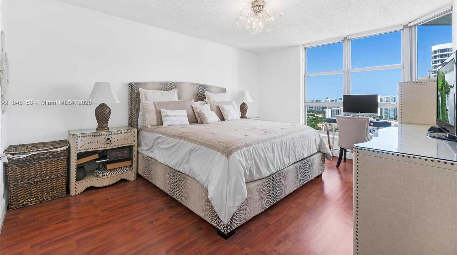 Small Image of 3530 MYSTIC POINTE DR #3107, Aventura Number 19