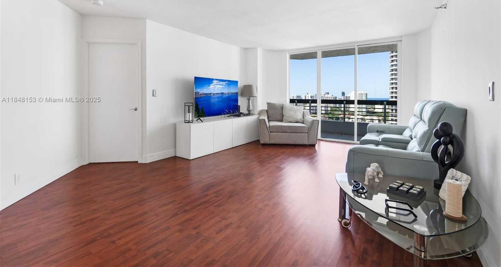 Small Image of 3530 MYSTIC POINTE DR #3107, Aventura Number 3