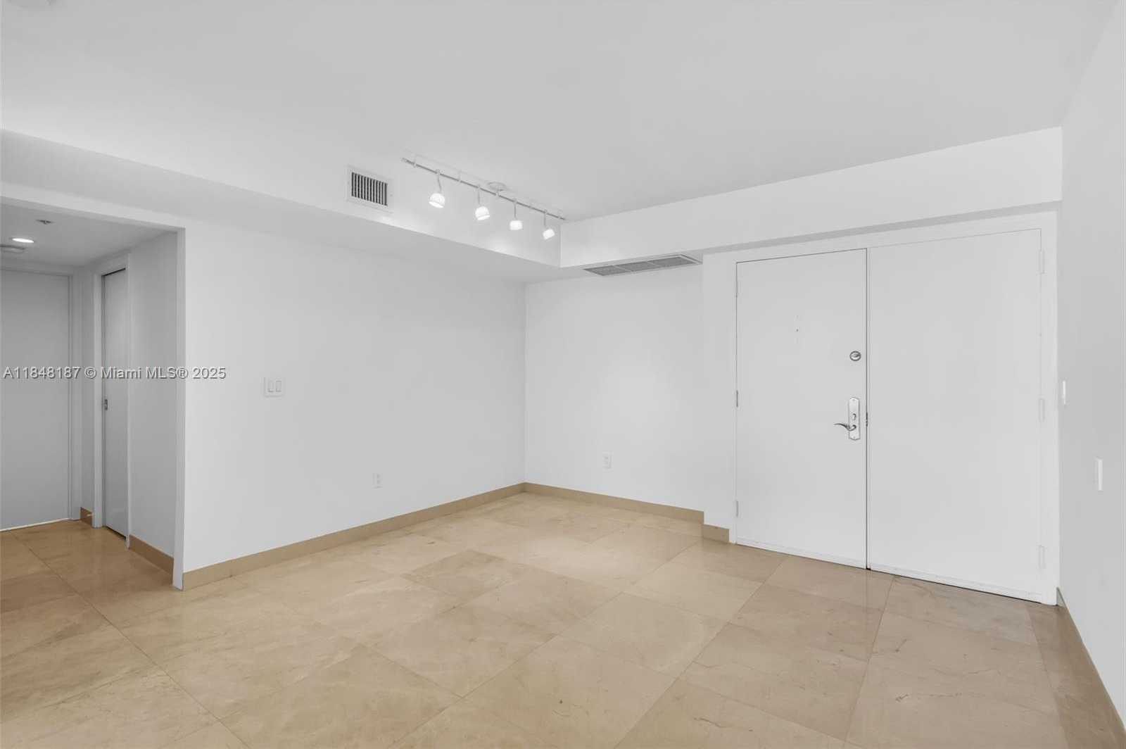 Small Image of 6301 COLLINS AVE #1903, Miami Beach Number 11