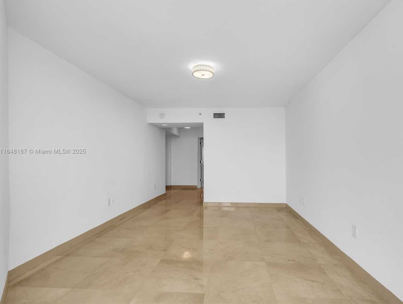 Small Image of 6301 COLLINS AVE #1903, Miami Beach Number 15