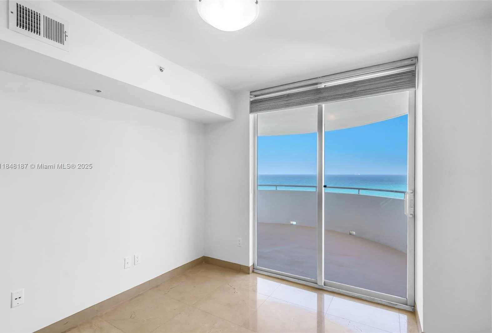 Small Image of 6301 COLLINS AVE #1903, Miami Beach Number 21