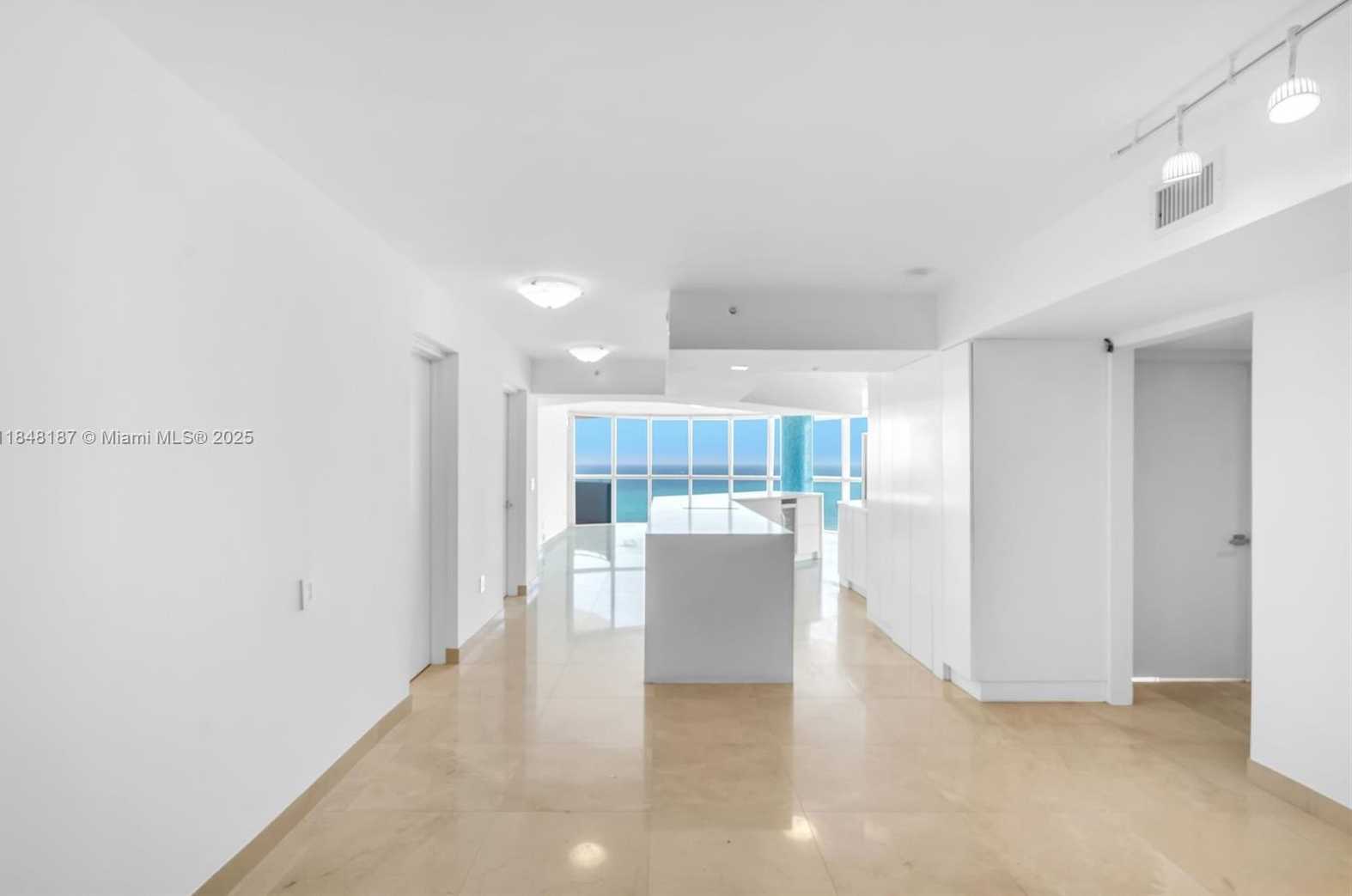 Small Image of 6301 COLLINS AVE #1903, Miami Beach Number 3