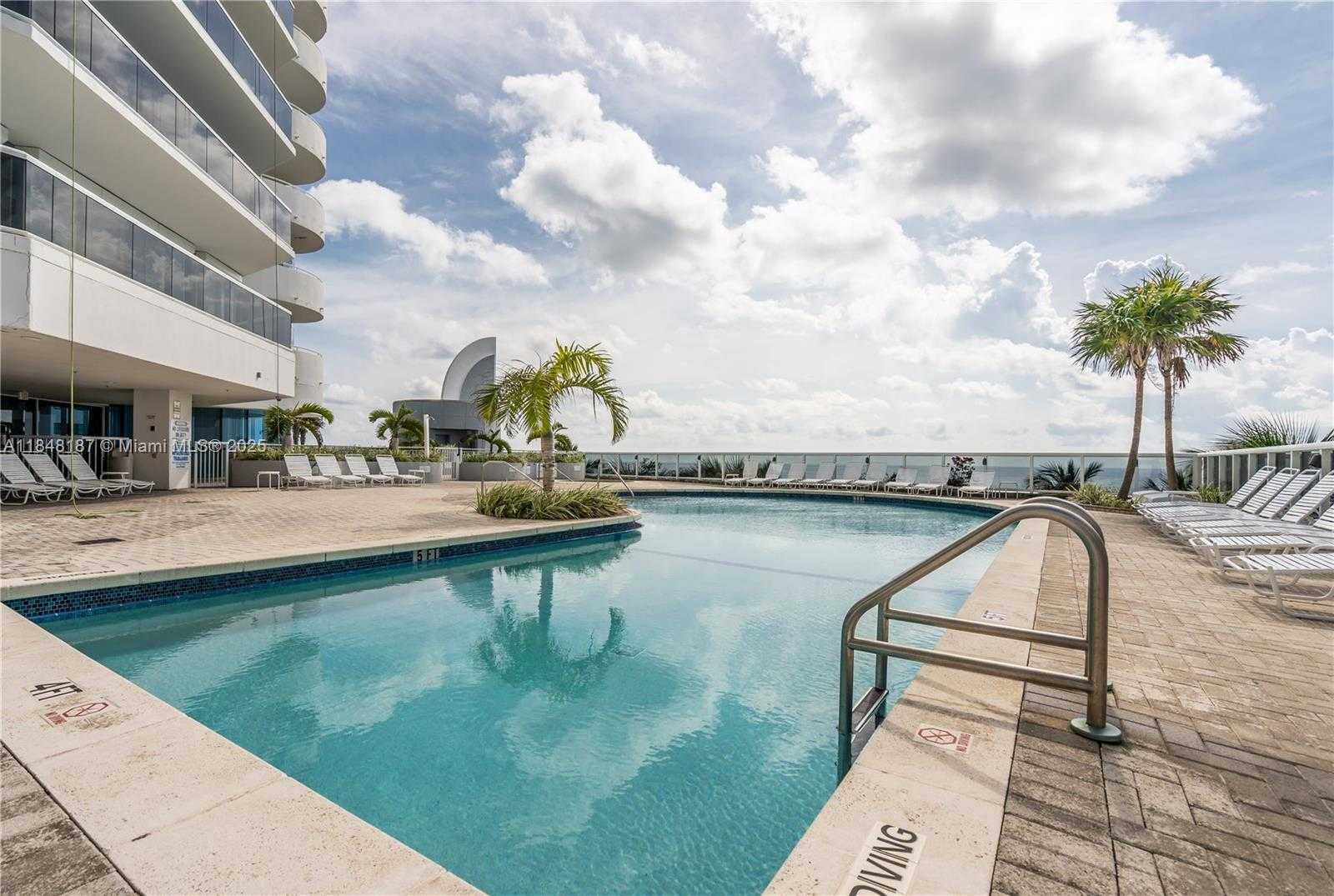 Small Image of 6301 COLLINS AVE #1903, Miami Beach Number 40