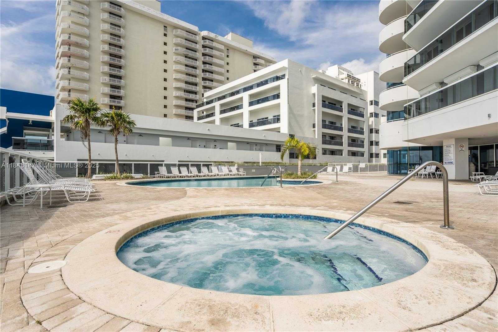 Small Image of 6301 COLLINS AVE #1903, Miami Beach Number 41