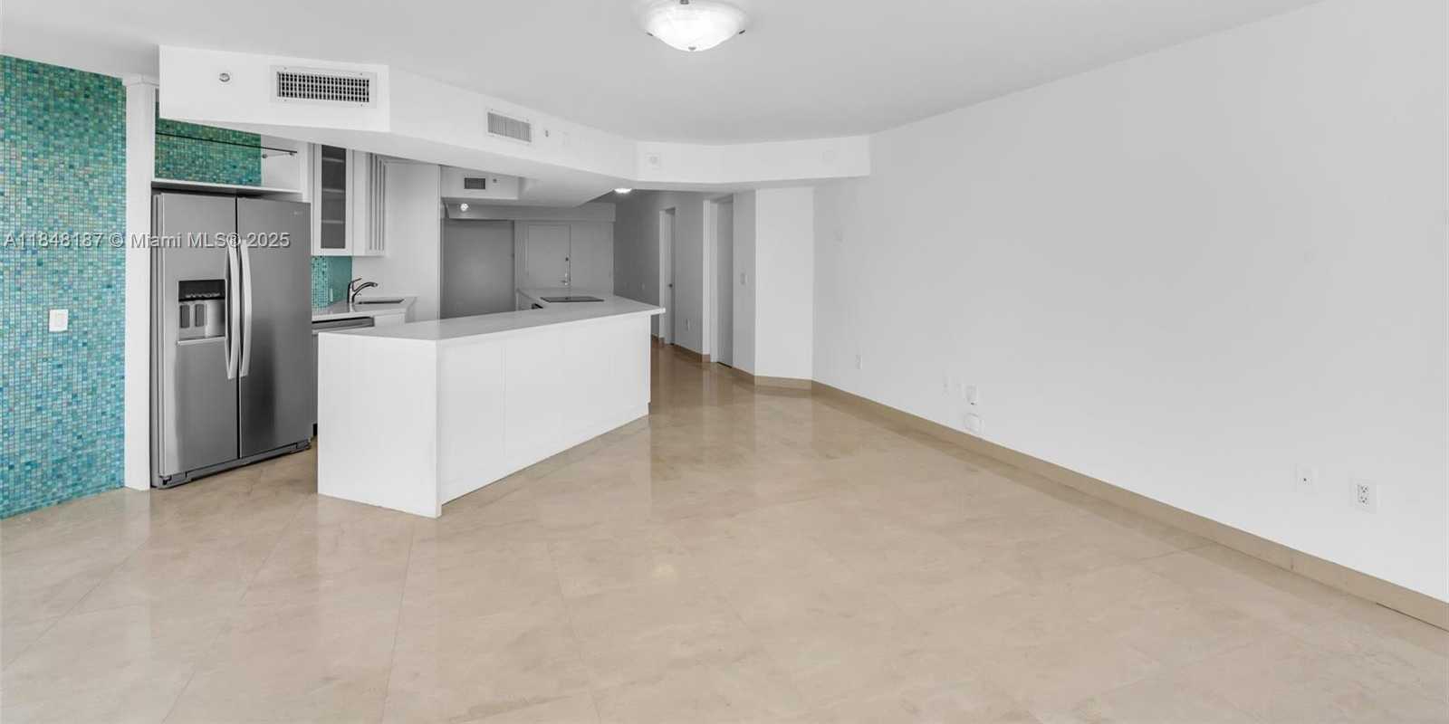 Small Image of 6301 COLLINS AVE #1903, Miami Beach Number 5