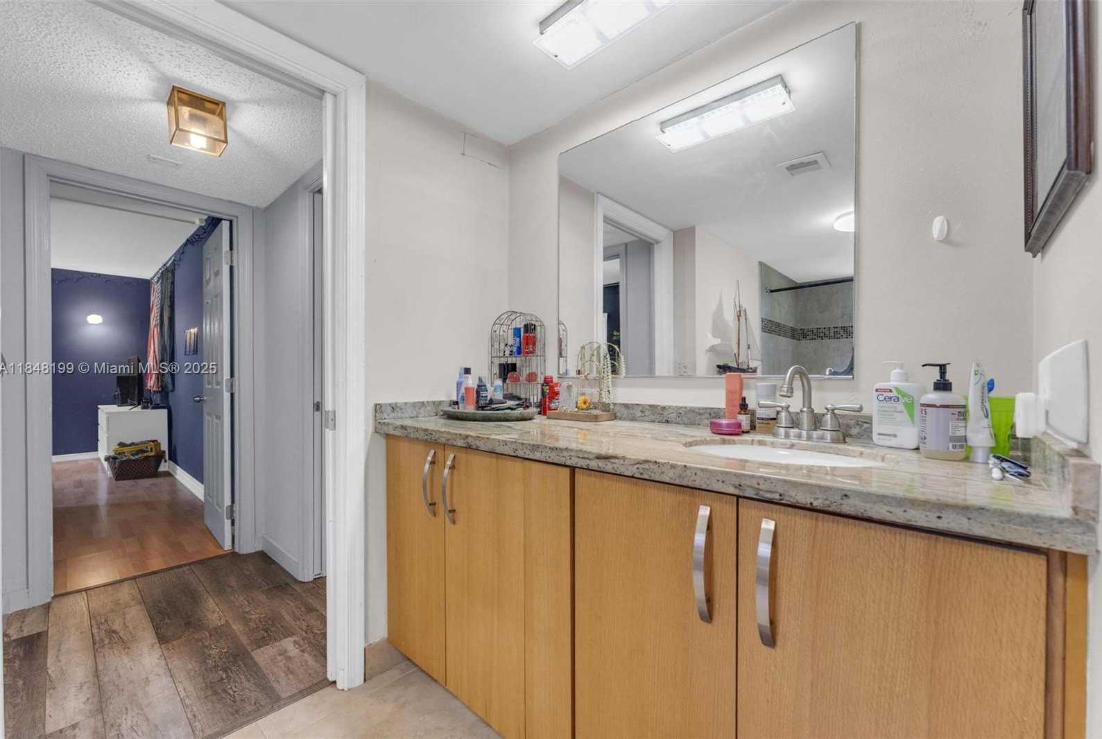 Small Image of 23380 CAROLWOOD LN #101, Boca Raton Number 17