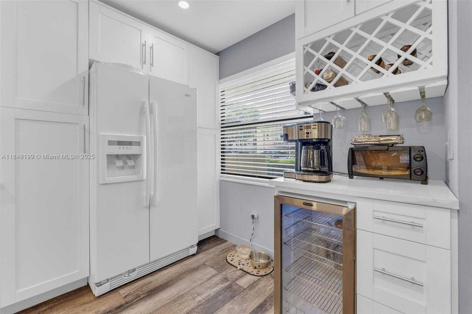 Small Image of 23380 CAROLWOOD LN #101, Boca Raton Number 3