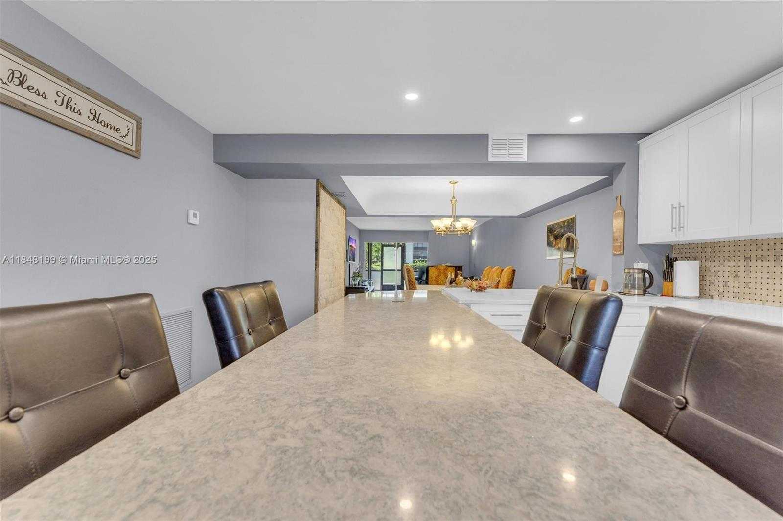 Small Image of 23380 CAROLWOOD LN #101, Boca Raton Number 5