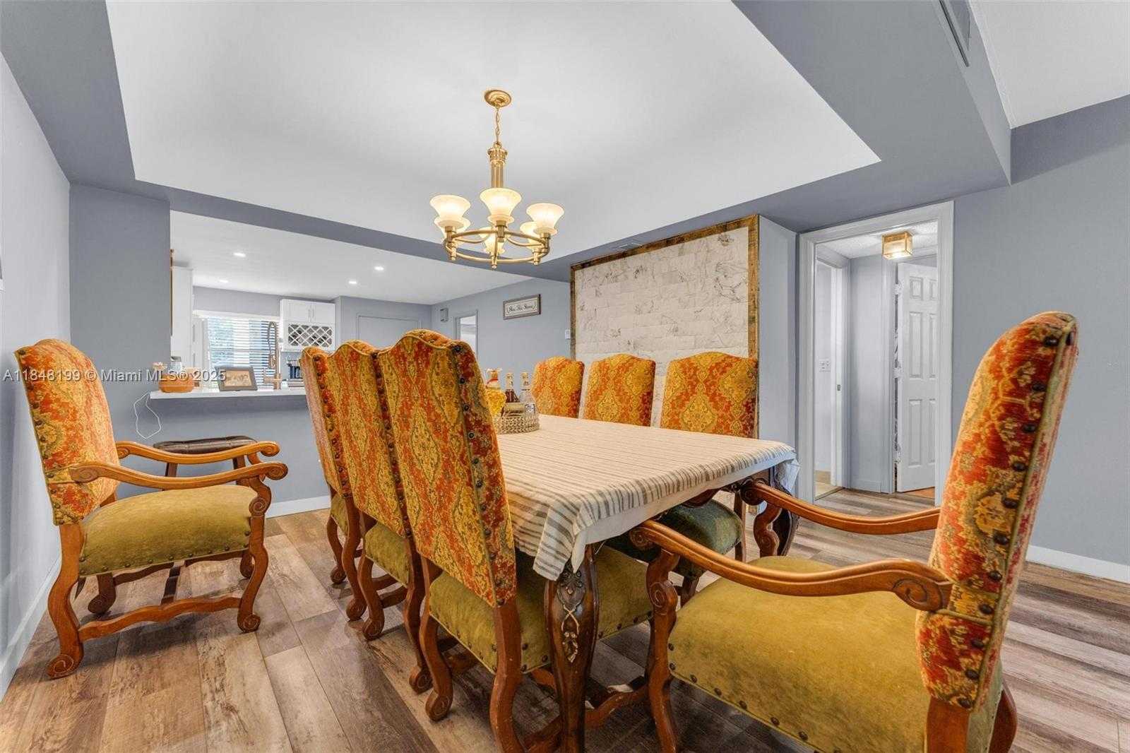 Small Image of 23380 CAROLWOOD LN #101, Boca Raton Number 9