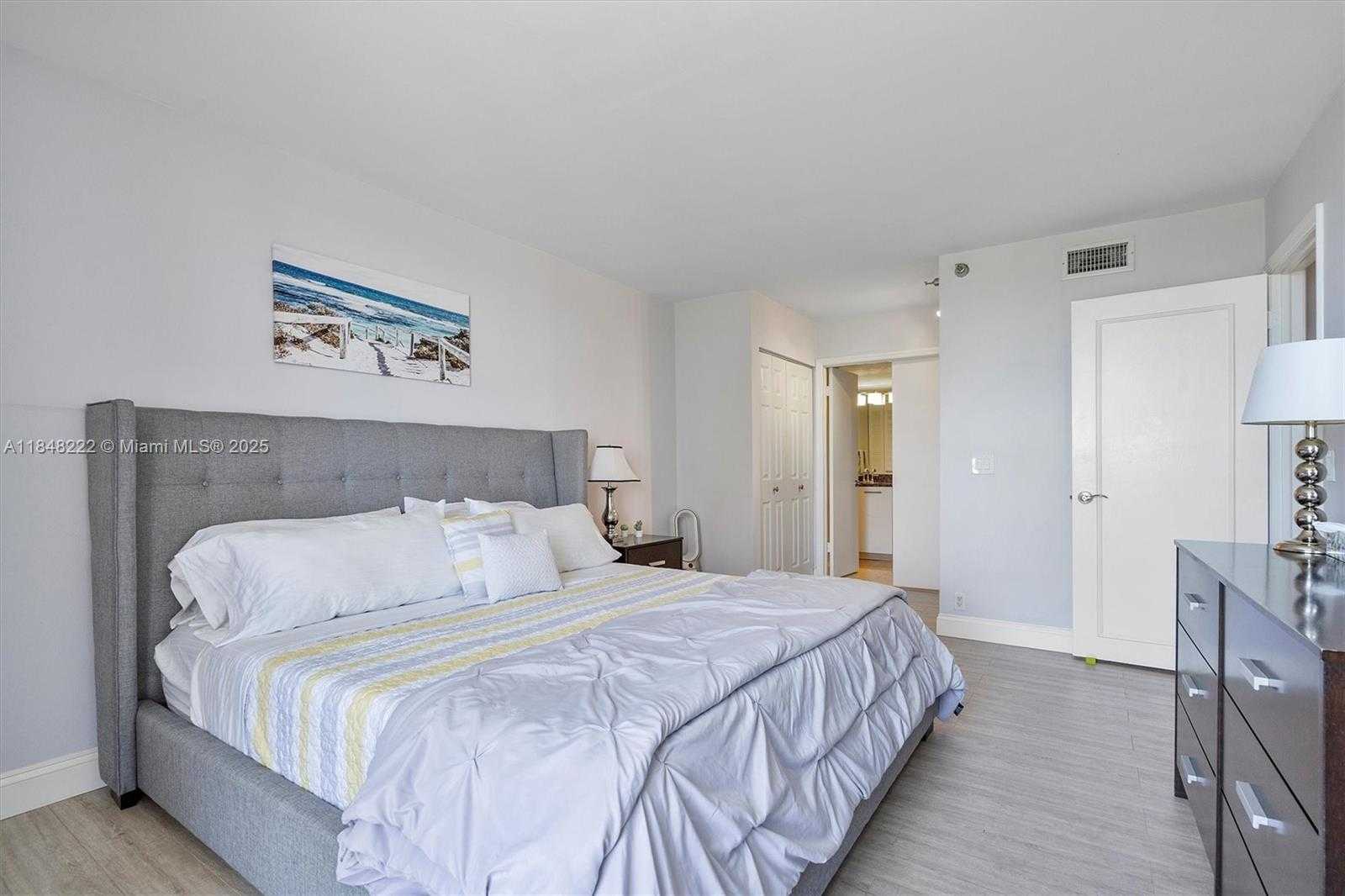 Small Image of 3300 NORTH EAST 191ST ST #1213, Aventura Number 22