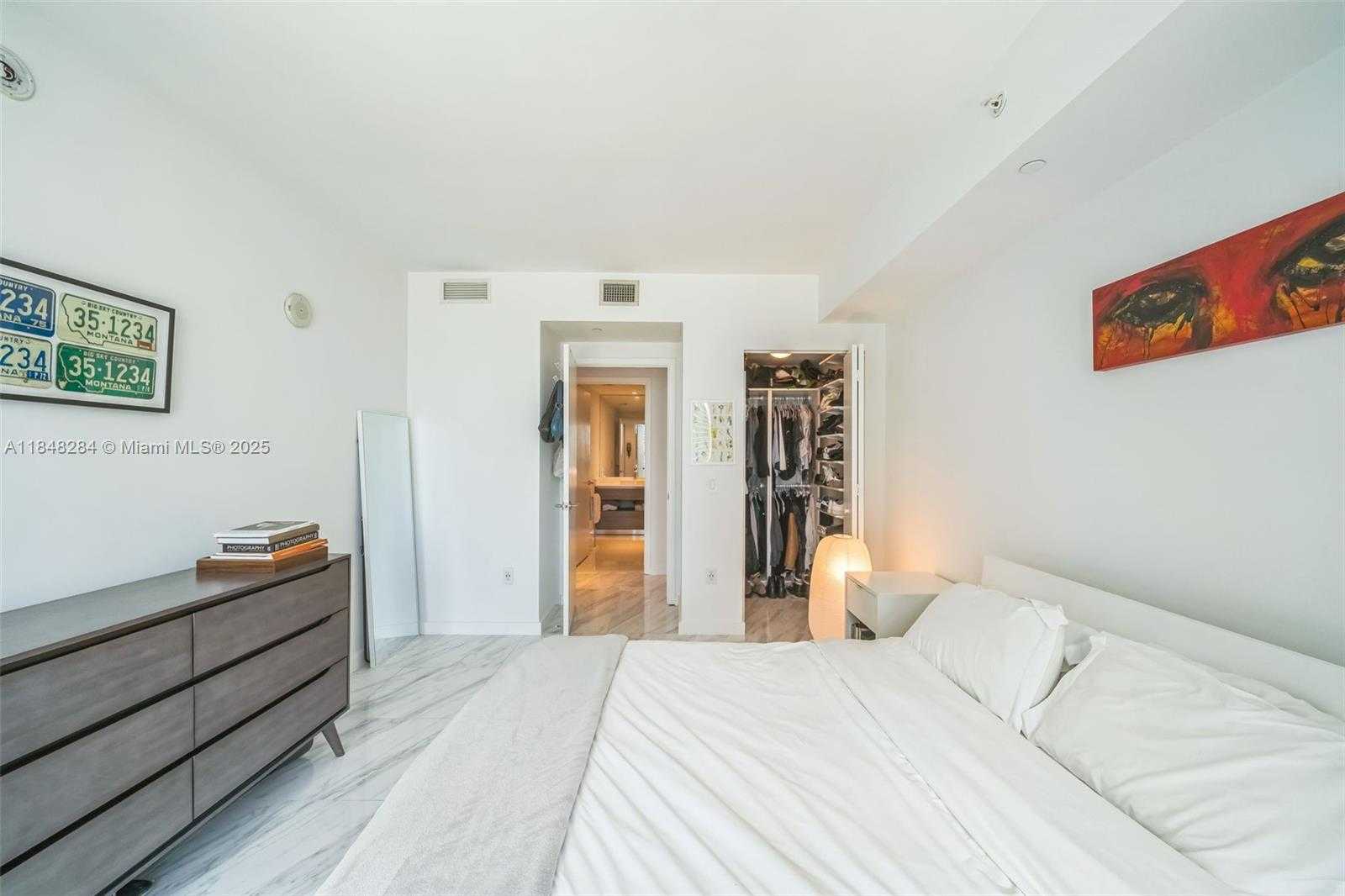 Small Image of 1100 SOUTH MIAMI AVE #1609, Miami Number 21