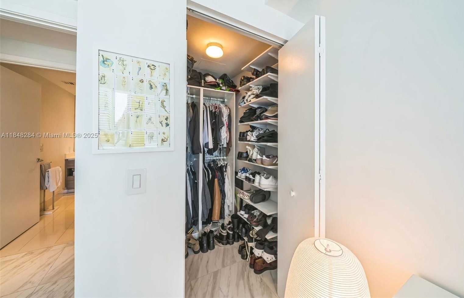 Small Image of 1100 SOUTH MIAMI AVE #1609, Miami Number 22