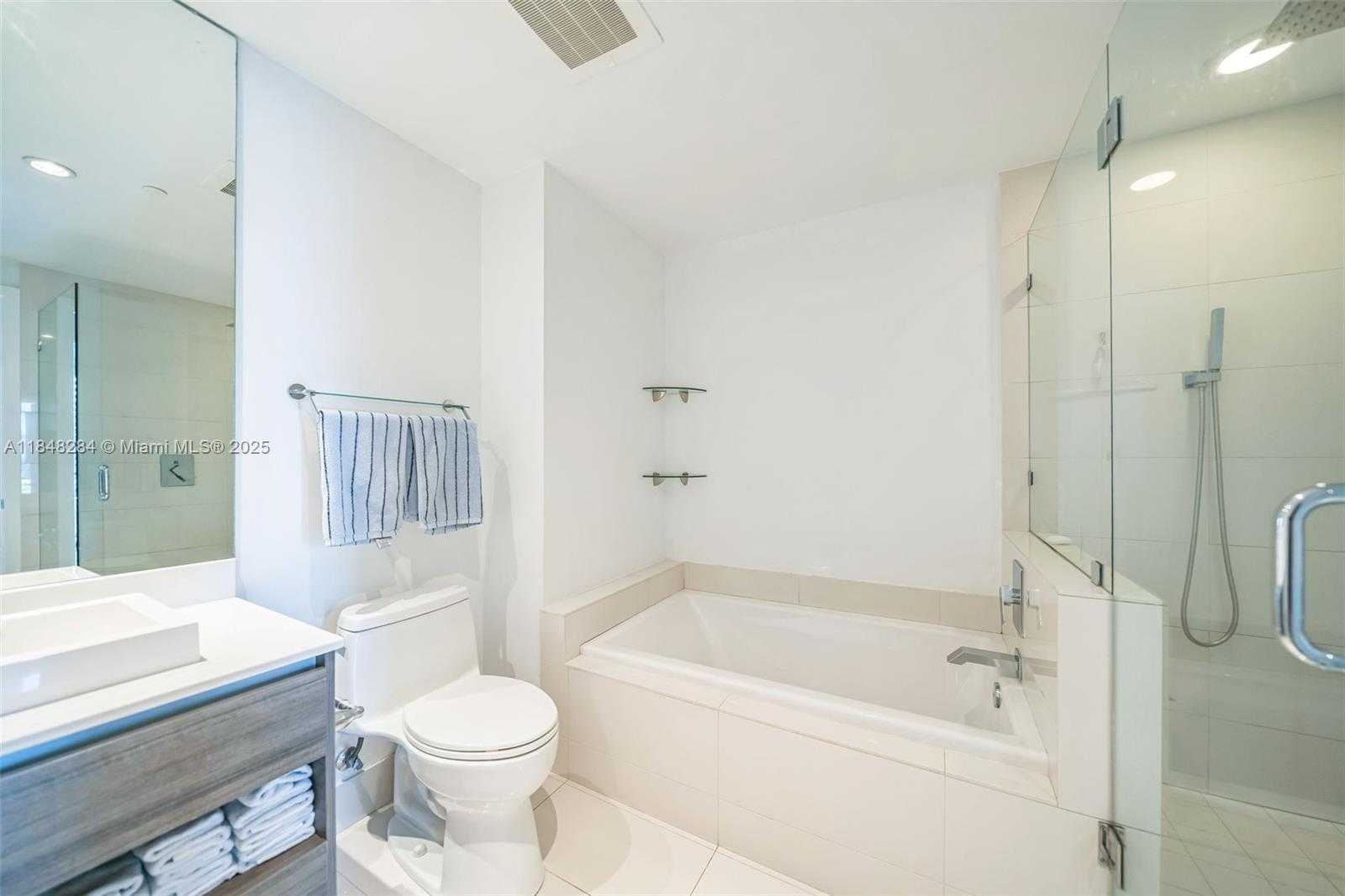 Small Image of 1100 SOUTH MIAMI AVE #1609, Miami Number 23