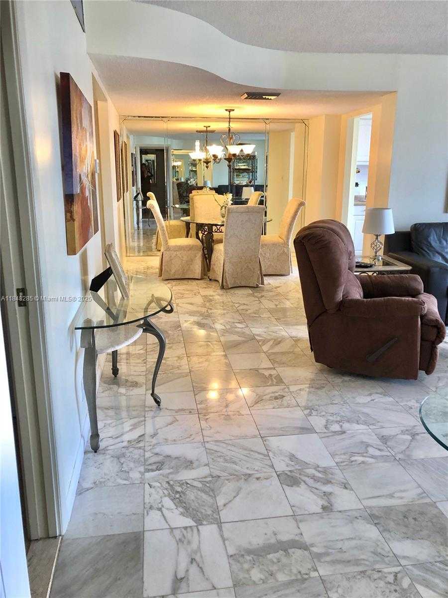Small Image of 100 GOLDEN ISLES DR #706, Hallandale Beach Number 15