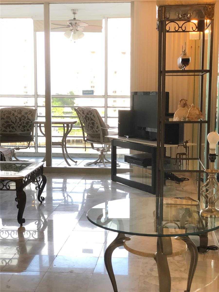 Small Image of 100 GOLDEN ISLES DR #706, Hallandale Beach Number 24