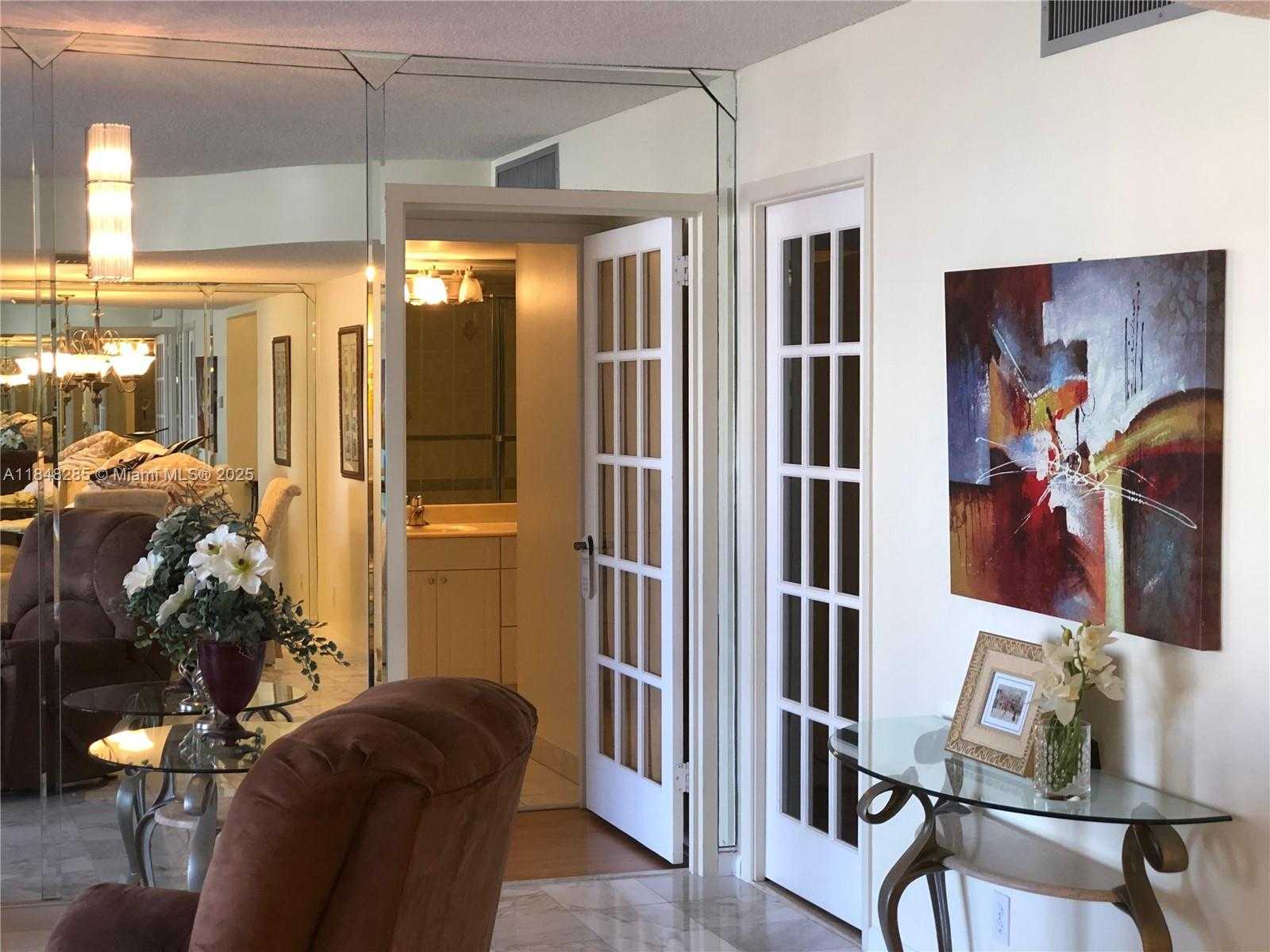 Small Image of 100 GOLDEN ISLES DR #706, Hallandale Beach Number 33