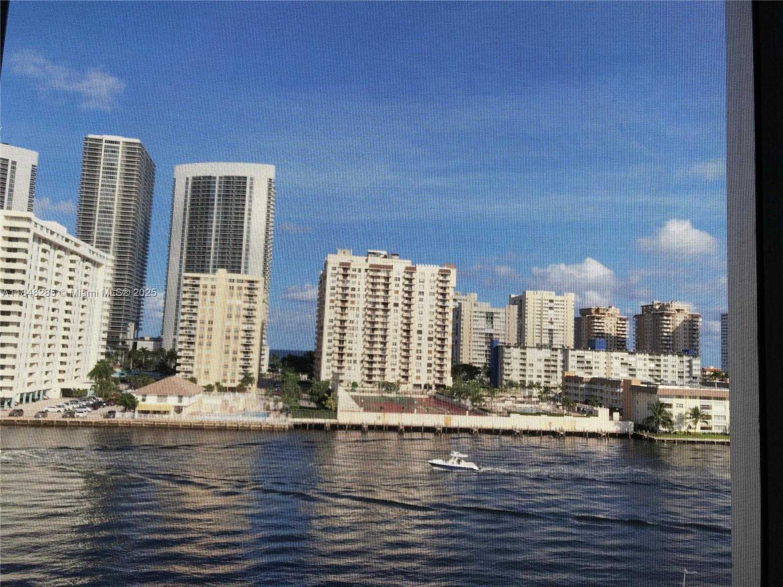Small Image of 100 GOLDEN ISLES DR #706, Hallandale Beach Number 35