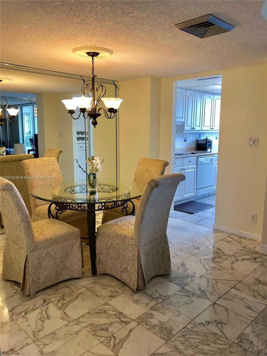 Small Image of 100 GOLDEN ISLES DR #706, Hallandale Beach Number 39