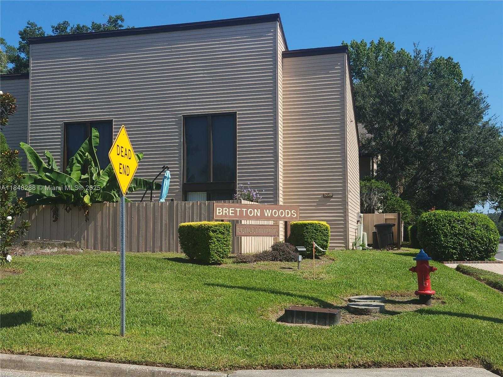 Small Image of 2433 NE 7th St, Ocala, FL 34470, USA Number 3