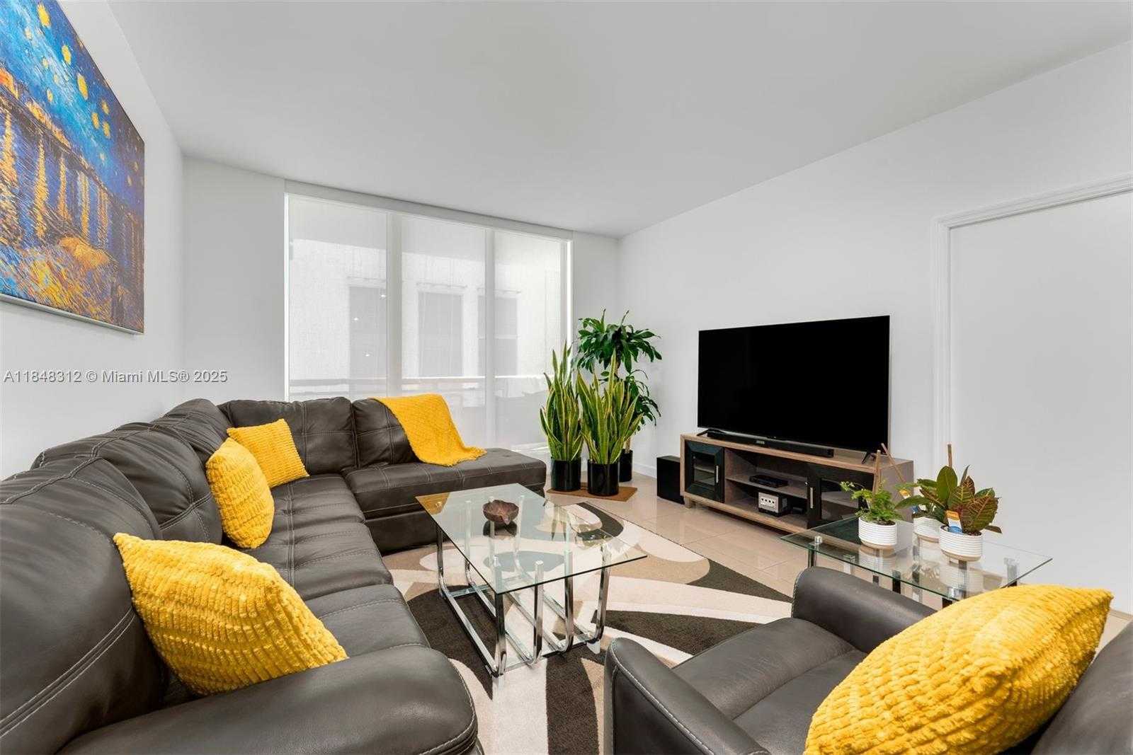 Small Image of 950 BRICKELL BAY DR #803, Miami Number 2