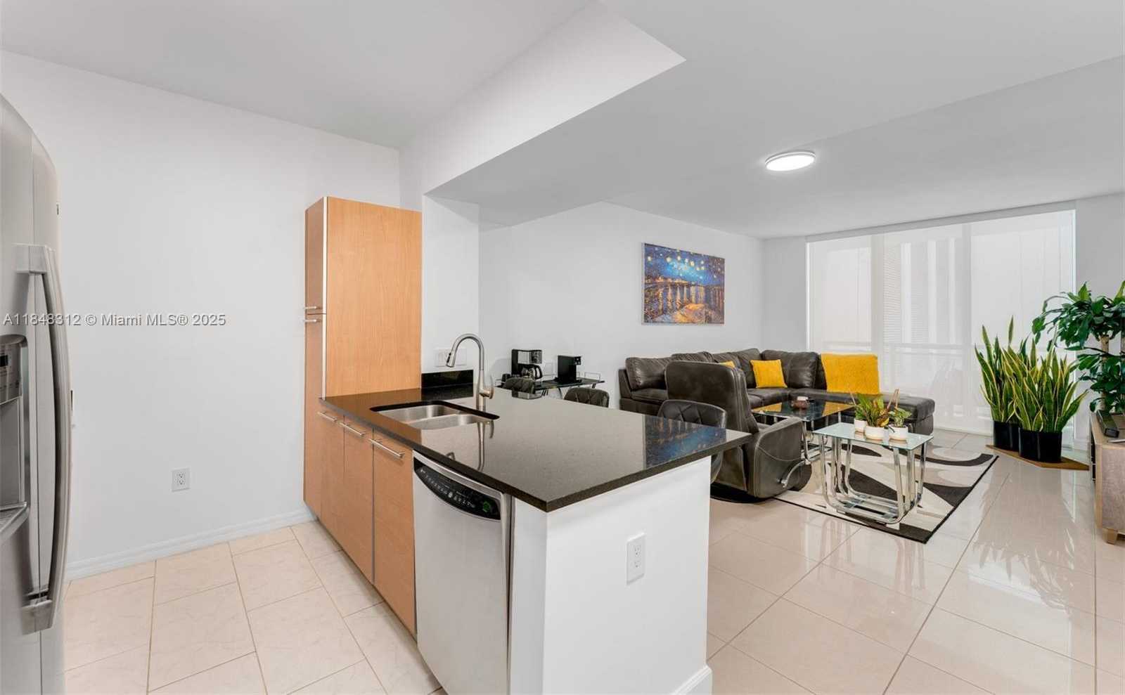Small Image of 950 BRICKELL BAY DR #803, Miami Number 5