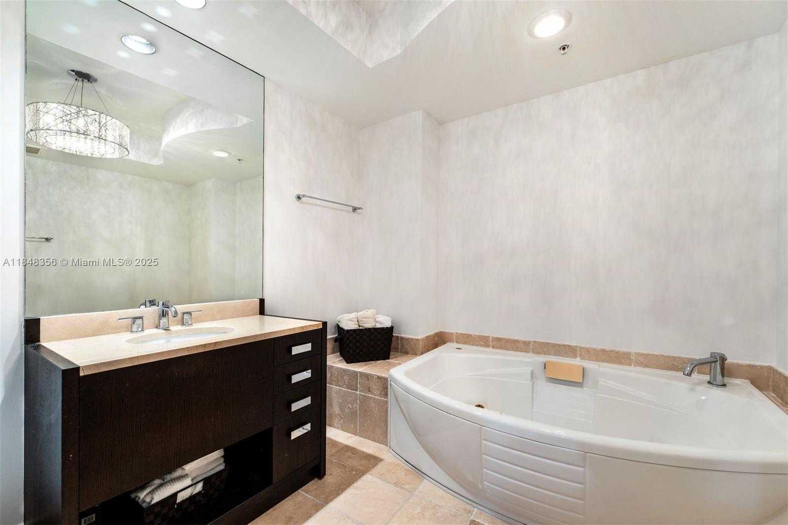 Small Image of 18201 COLLINS AVE #604, Sunny Isles Beach Number 19