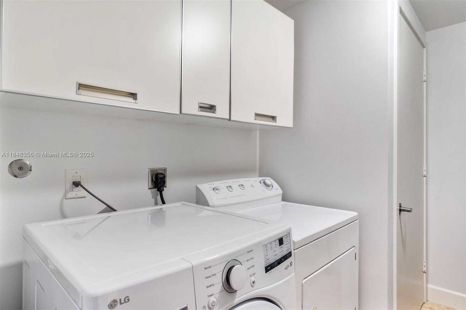 Small Image of 18201 COLLINS AVE #604, Sunny Isles Beach Number 28