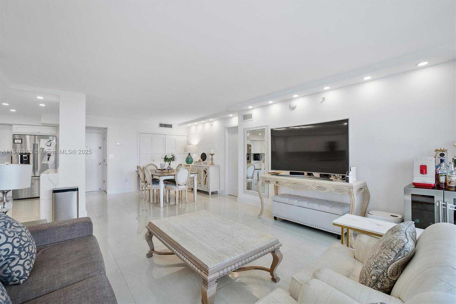 Small Image of 20515 EAST COUNTRY CLUB DR #1747, Aventura Number 16