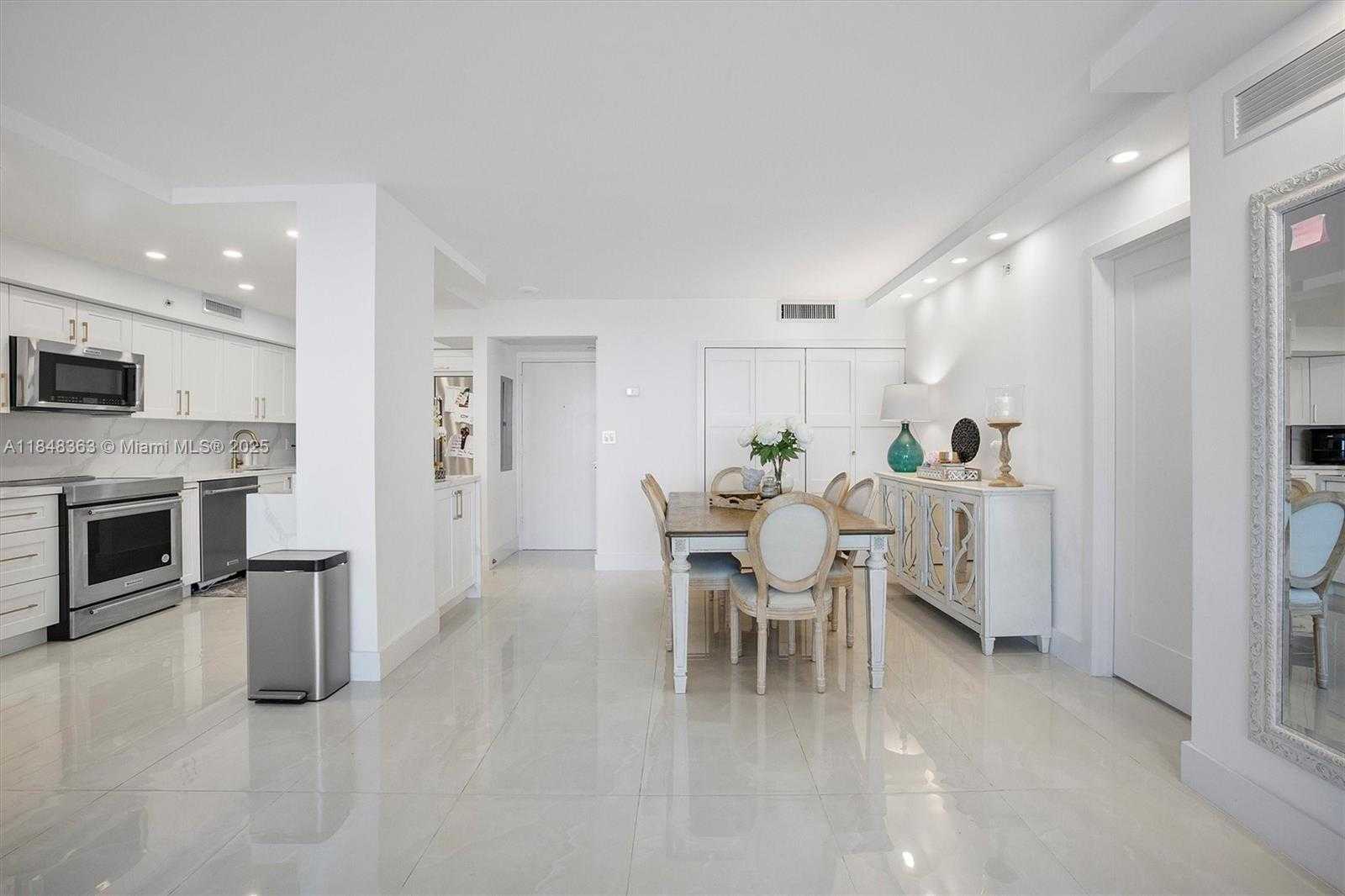 Small Image of 20515 EAST COUNTRY CLUB DR #1747, Aventura Number 20