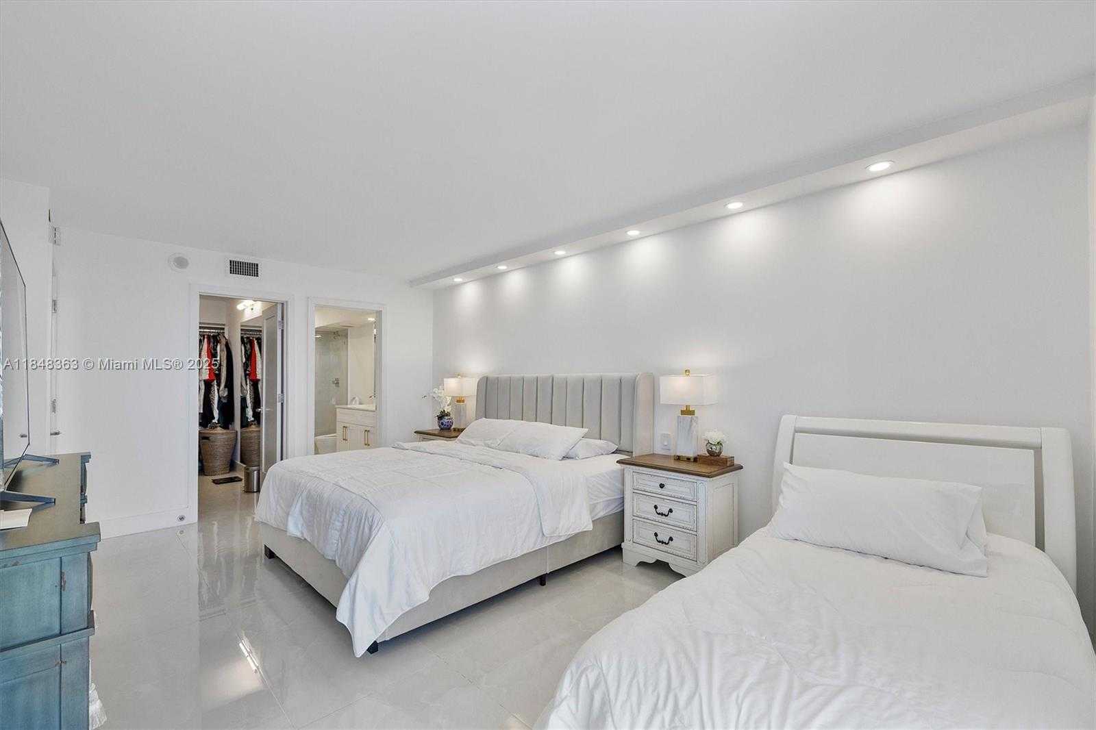 Small Image of 20515 EAST COUNTRY CLUB DR #1747, Aventura Number 34