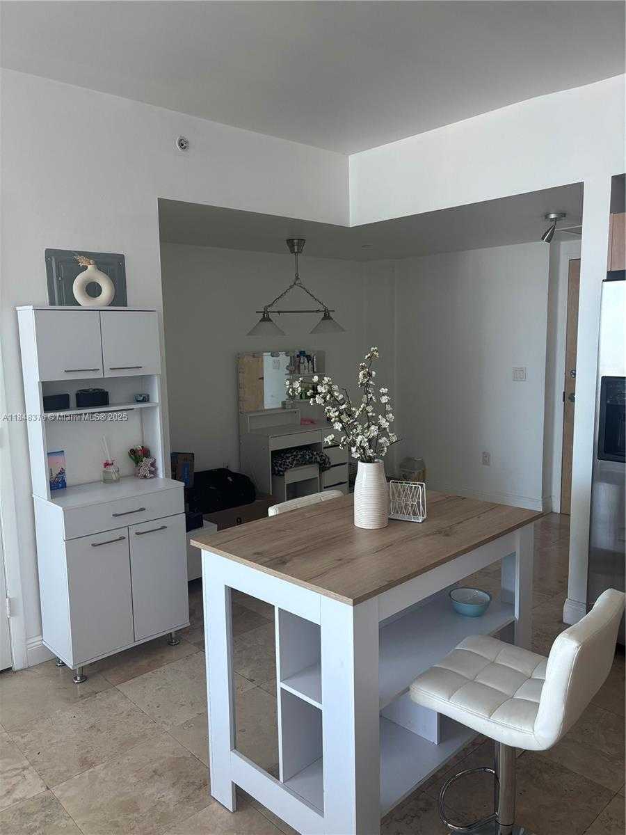 Small Image of 350 SOUTH MIAMI AVE #2509, Miami Number 4