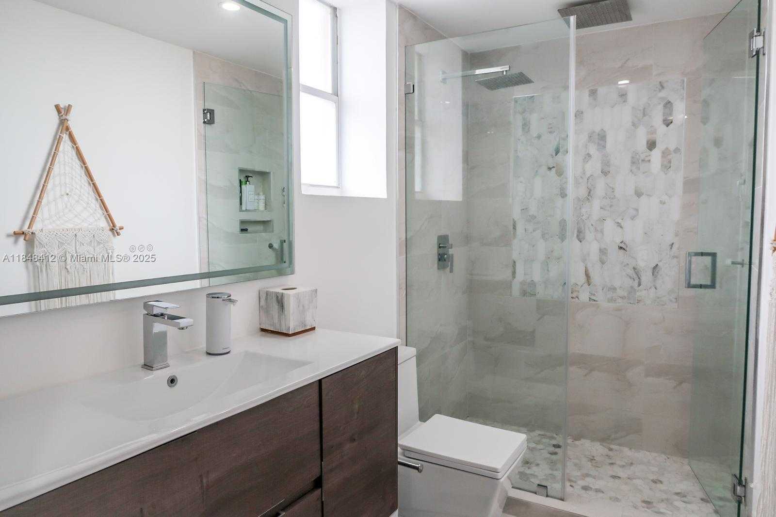 Small Image of 6630 NORTH WEST 114TH AVE #1534, Doral Number 23
