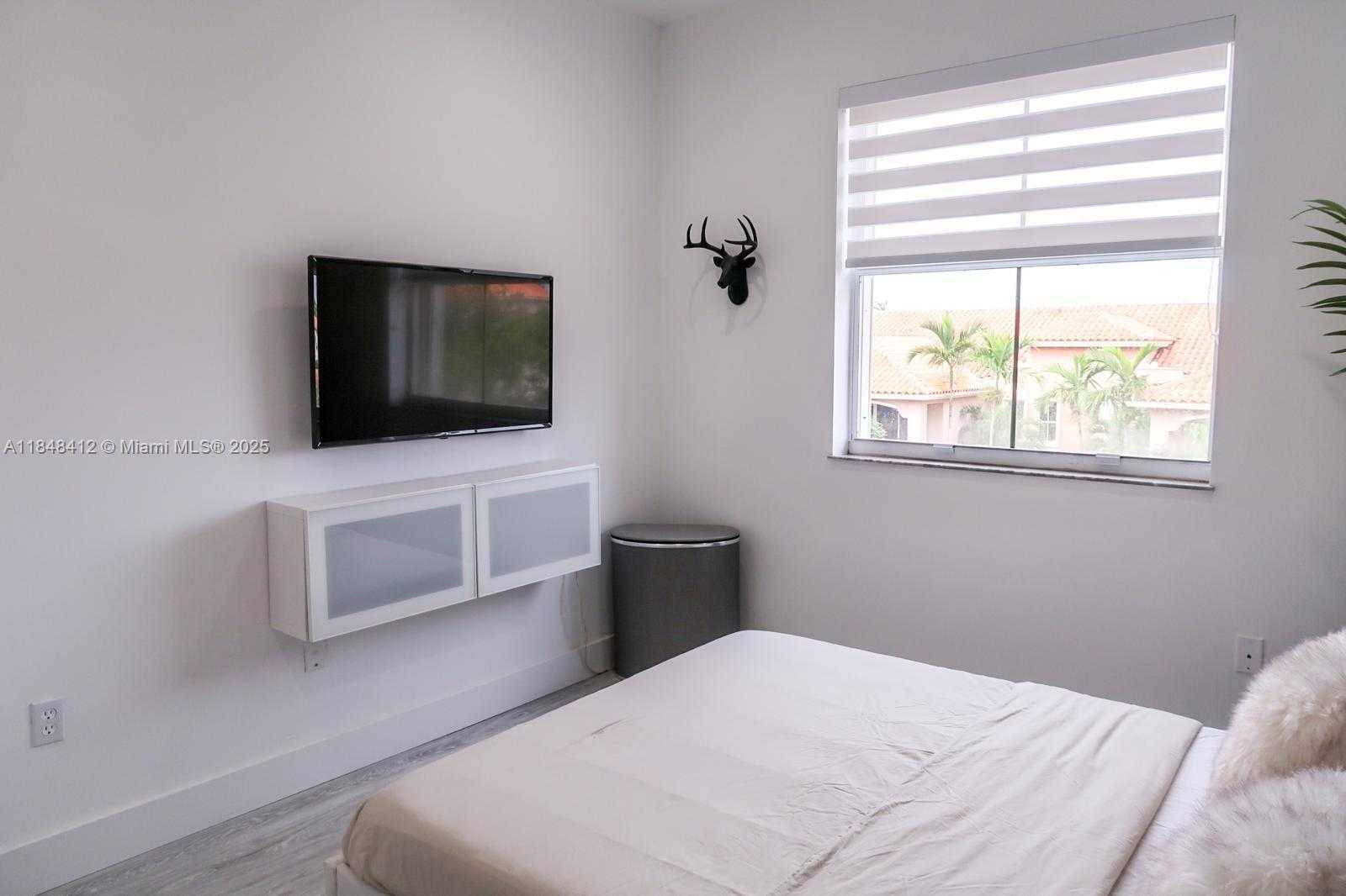 Small Image of 6630 NORTH WEST 114TH AVE #1534, Doral Number 39