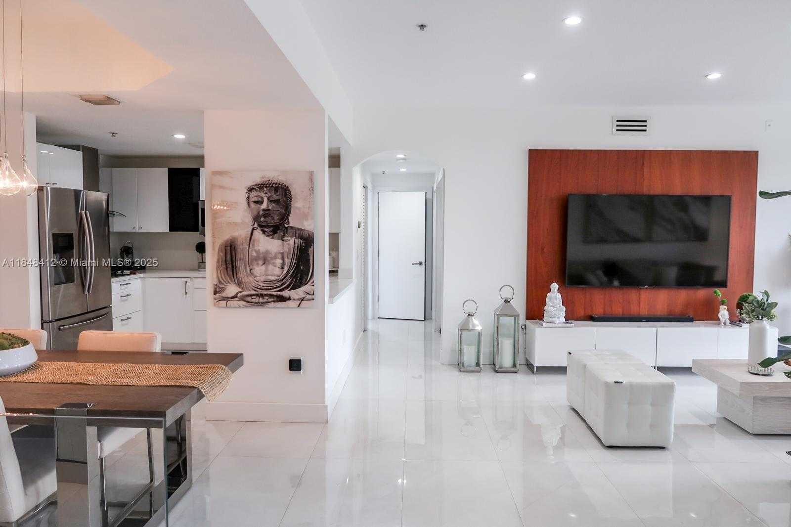 Small Image of 6630 NORTH WEST 114TH AVE #1534, Doral Number 5